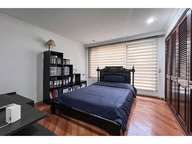 Apartamento de 3 alcobas en venta en Santa Barbara, Bogotá, 140 m² · foto 23 de 24
