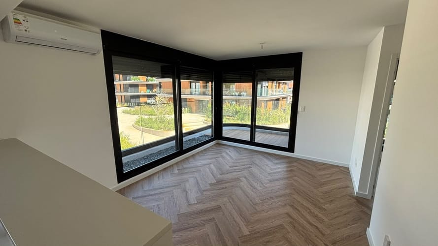 Apartamento De 1 Dormitorio En Alquiler - Unidad 106E - Torre E - Costanera Village · Foto 1