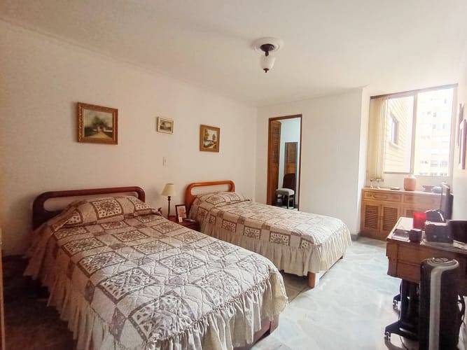 Apartamento de 3 alcobas en venta en Laureles, Medellín, 154 m² · foto 11 de 19