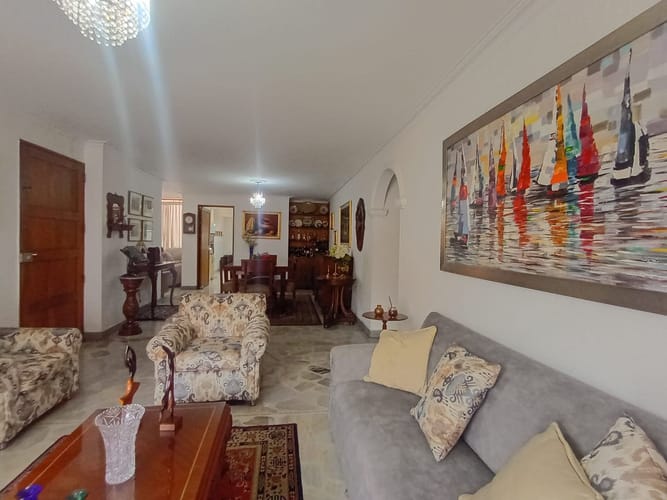 Apartamento de 3 alcobas en venta en Laureles, Medellín, 154 m² · foto 4 de 19