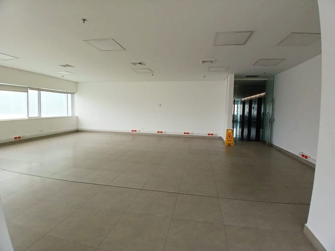 Oficina en venta en El Poblado, Medellín, 92 m² · foto 3 de 9