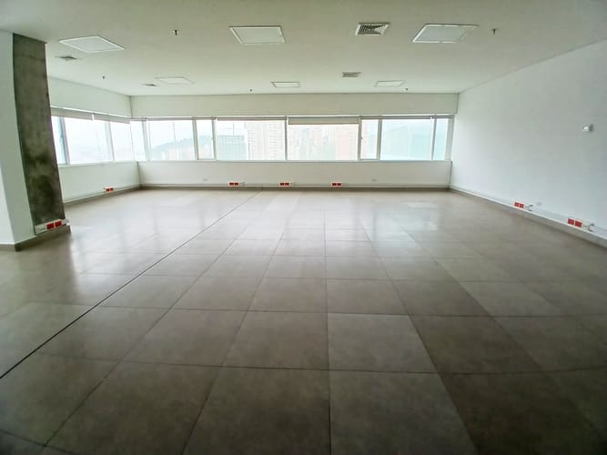 Oficina en venta en El Poblado, Medellín, 92 m² · foto 8 de 9