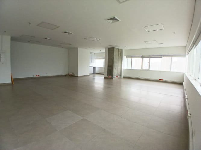 Oficina en venta en El Poblado, Medellín, 92 m² · foto 4 de 9