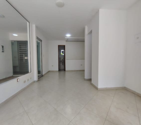 Local en arriendo en Sotomayor, Bucaramanga, 25 m² · foto 2 de 7
