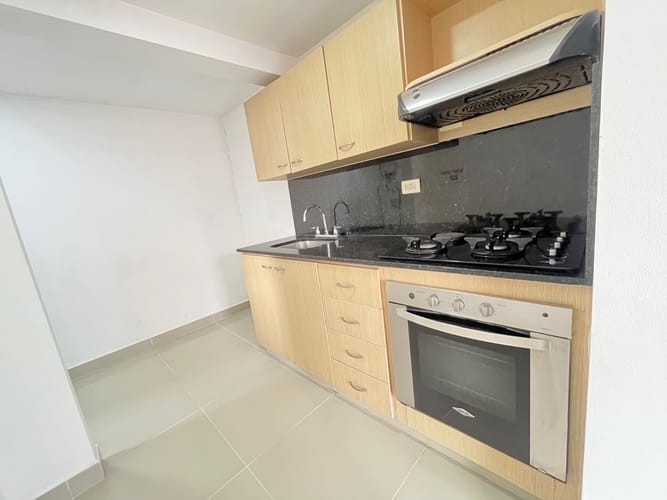 Apartamento de 3 alcobas en arriendo en San Remo, Sabaneta, 85 m² · foto 4 de 20