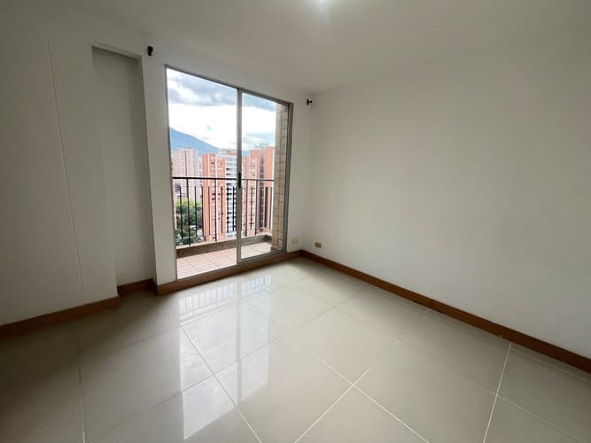 Apartamento de 3 alcobas en arriendo en San Remo, Sabaneta, 85 m² · foto 7 de 20