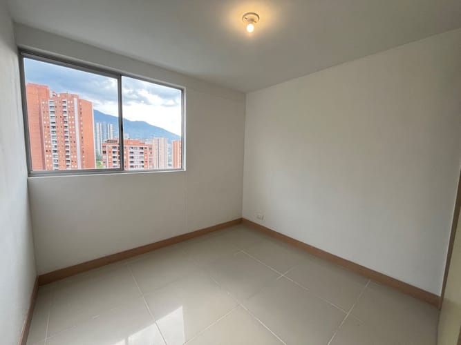 Apartamento de 3 alcobas en arriendo en San Remo, Sabaneta, 85 m² · foto 10 de 20