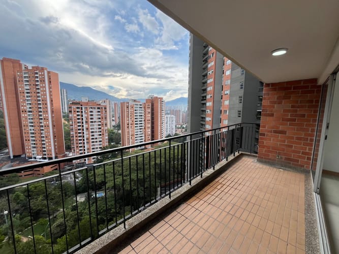 Apartamento de 3 alcobas en arriendo en San Remo, Sabaneta, 85 m² · foto 16 de 20
