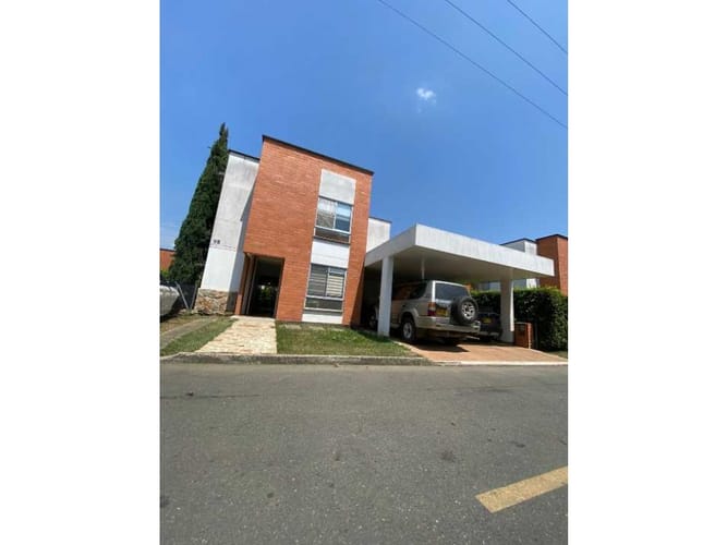 Casa de 4 alcobas en venta en Las Mercedes, Jamundí, 270 m² · foto 2 de 24