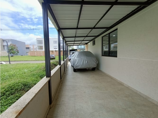 Casa de 6 alcobas en venta en Las Mercedes, Jamundí, 675 m² · foto 3 de 24