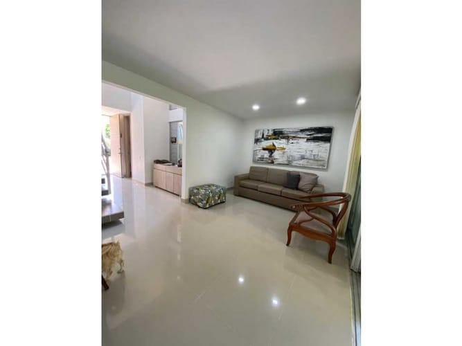 Casa de 4 alcobas en venta en Las Mercedes, Jamundí, 270 m² · foto 5 de 24