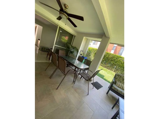 Casa de 4 alcobas en venta en Las Mercedes, Jamundí, 270 m² · foto 11 de 24