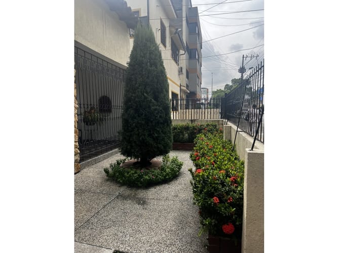 Casa de 5 alcobas en venta en San Fernando Nuevo, Cali, 290 m² · foto 5 de 24