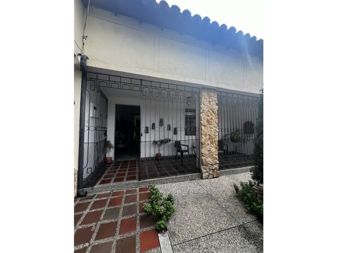 Casa de 5 alcobas en venta en San Fernando Nuevo, Cali, 290 m² · foto 7 de 24