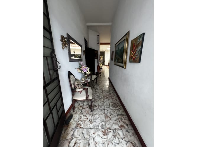 Casa de 5 alcobas en venta en San Fernando Nuevo, Cali, 290 m² · foto 19 de 24