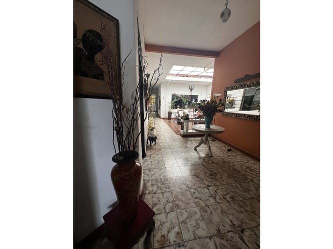 Casa de 5 alcobas en venta en San Fernando Nuevo, Cali, 290 m² · foto 21 de 24