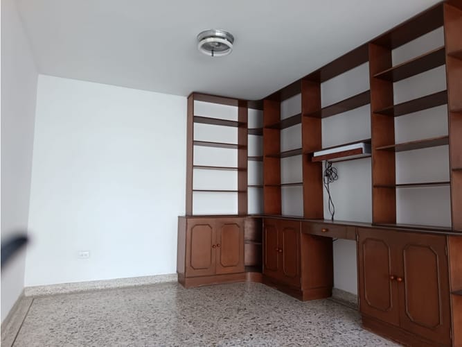 Casa de 5 alcobas en venta en El Ingenio, Cali, 350 m² · foto 6 de 16