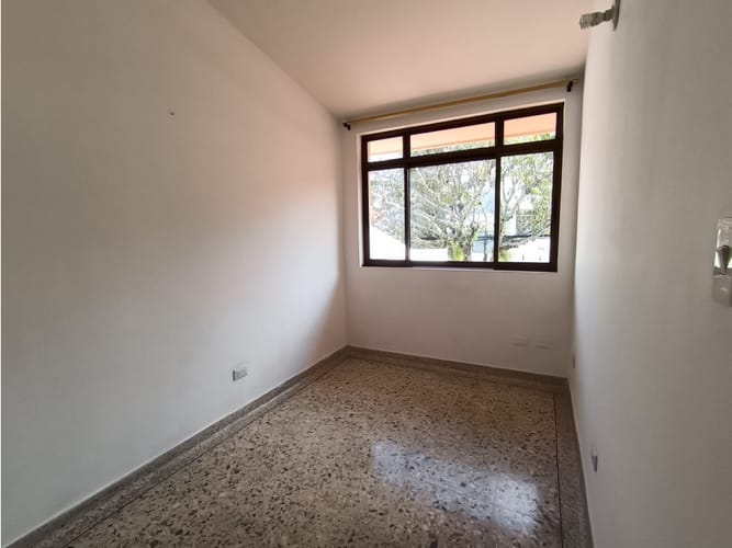 Casa de 5 alcobas en venta en El Ingenio, Cali, 350 m² · foto 10 de 16