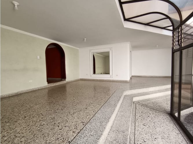 Casa de 5 alcobas en venta en El Ingenio, Cali, 350 m² · foto 16 de 16