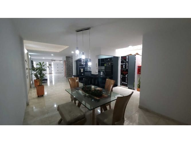 Casa de 4 alcobas en venta en Las Mercedes, Palmira, 340 m² · foto 11 de 24