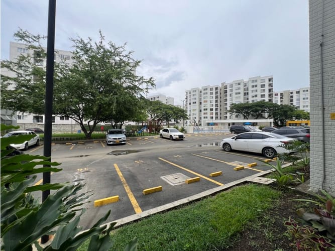 Apartamento de 3 alcobas en venta en Colinas Del Norte, Yumbo, 60 m² · foto 2 de 11