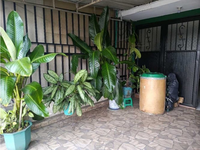 Casa de 13 alcobas en venta en Santa Fe, Cali, 440 m² · foto 1 de 21