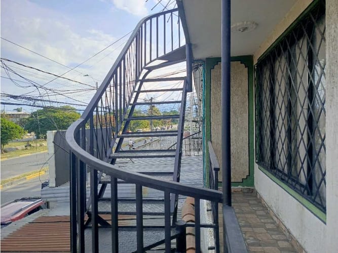 Casa de 13 alcobas en venta en Santa Fe, Cali, 440 m² · foto 19 de 21