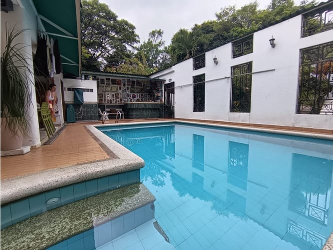 Casa de 4 alcobas en venta en Ciudad Jardin, Cali, 650 m² · foto 23 de 24