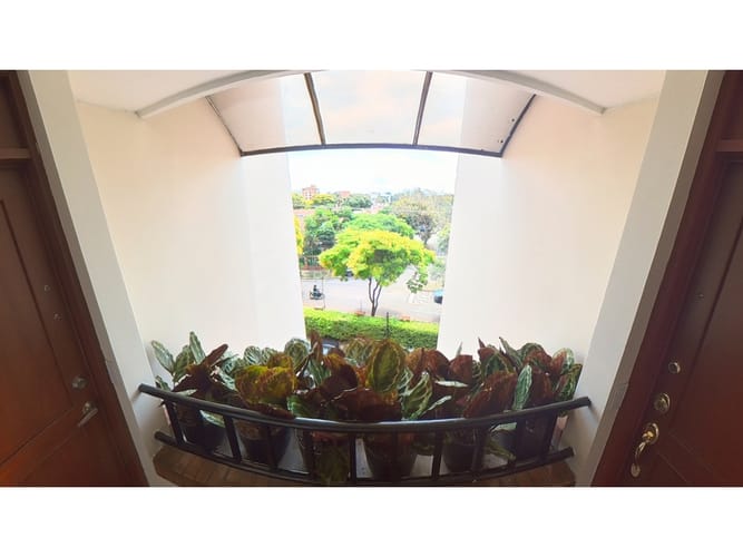 Apartamento de 3 alcobas en venta en Ciudad Jardin, Cali, 118 m² · foto 2 de 24