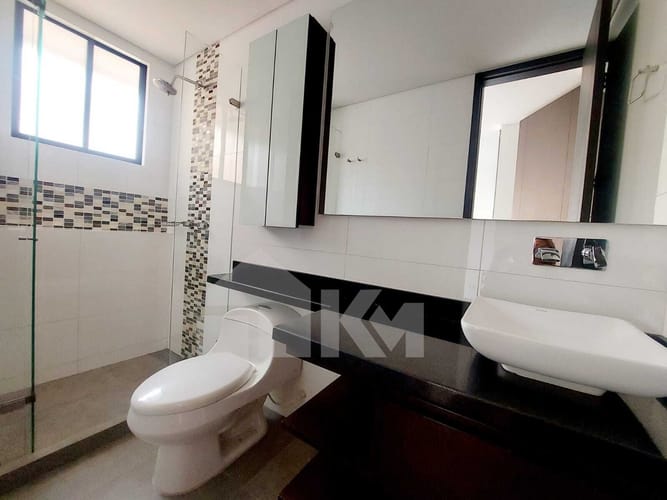 Apartamento de 3 alcobas en arriendo en Chicó Navarra, Bogotá, 135 m² · foto 19 de 23