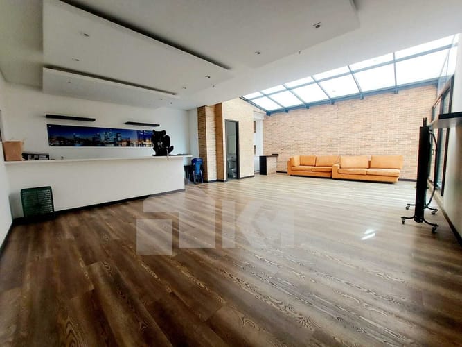 Apartamento de 3 alcobas en arriendo en Chicó Navarra, Bogotá, 135 m² · foto 21 de 23