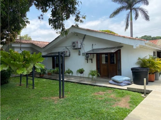 Casa de 4 alcobas en venta en Ciudad Campestre, Cali, 800 m² · foto 2 de 24