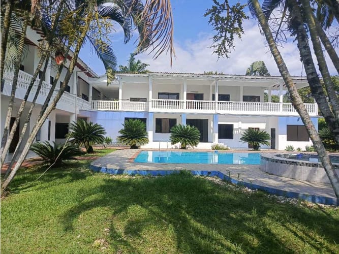 Casa de 9 alcobas en venta en La Morada, Jamundí, 1000 m² · foto 3 de 24