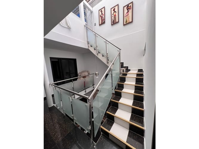 Casa de 8 alcobas en venta en Altos De Menga, Cali, 575 m² · foto 13 de 24