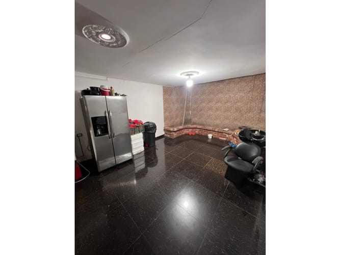 Casa de 8 alcobas en venta en Altos De Menga, Cali, 575 m² · foto 18 de 24