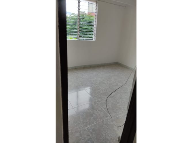 Apartamento de 3 alcobas en venta en Napoles, Cali, 60 m² · foto 5 de 9