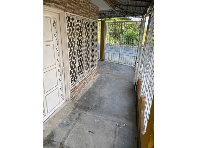 Casa de 17 alcobas en venta en Cañasgordas, Cali, 405 m² · foto 4 de 24