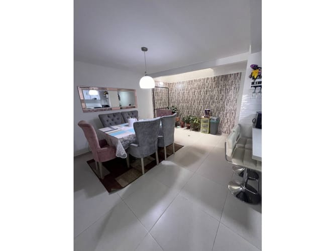 Casa de 5 alcobas en venta en Cn. Arbore Country Club, Jamundí, 230 m² · foto 5 de 24