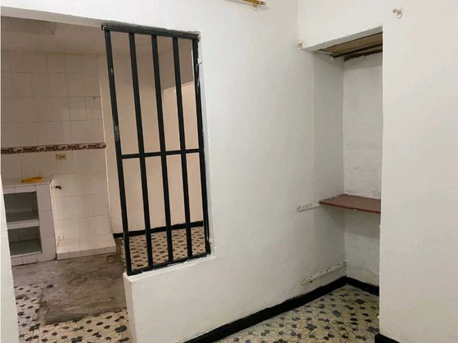 Casa de 17 alcobas en venta en Cañasgordas, Cali, 405 m² · foto 23 de 24
