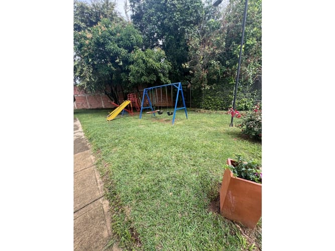 Casa de 5 alcobas en venta en Cn. Arbore Country Club, Jamundí, 230 m² · foto 14 de 24
