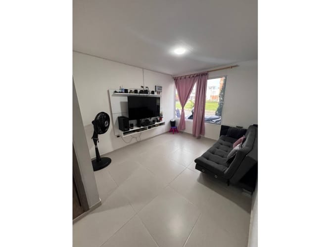 Casa de 5 alcobas en venta en Cn. Arbore Country Club, Jamundí, 230 m² · foto 22 de 24