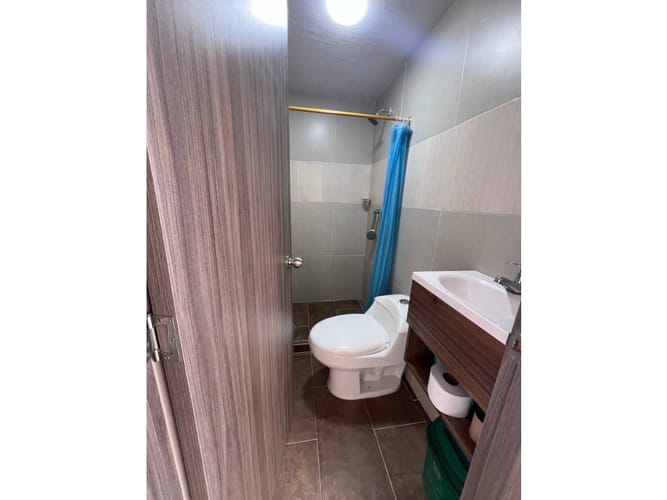 Casa de 5 alcobas en venta en Cn. Arbore Country Club, Jamundí, 230 m² · foto 23 de 24