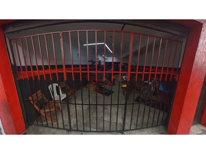 Edificio en venta en Alameda, Cali, 588 m² · foto 4 de 24