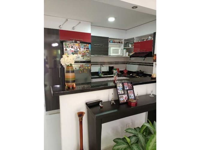Casa de 8 alcobas en venta en San Isidro, Cali, 350 m² · foto 8 de 21