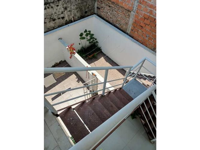 Casa de 8 alcobas en venta en San Isidro, Cali, 350 m² · foto 13 de 21