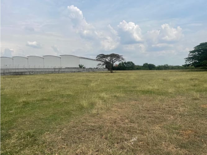 Lote en venta en Zona Industrial, Yumbo, 16696 m² · foto 9 de 10