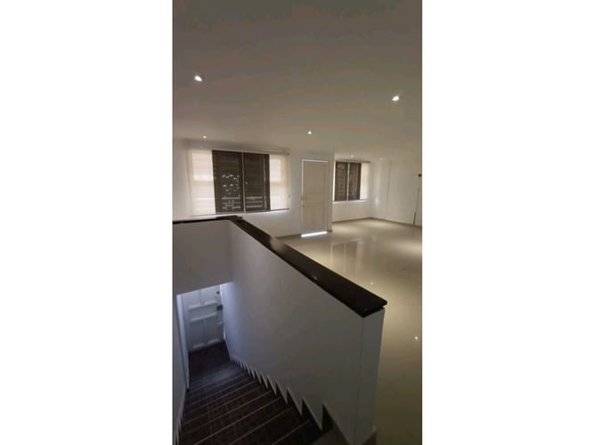 Casa de 7 alcobas en venta en Cr. Los Naranjos, Jamundí, 480 m² · foto 9 de 24