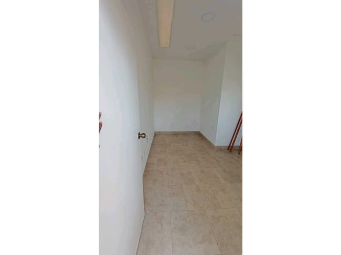 Casa de 7 alcobas en venta en Cr. Los Naranjos, Jamundí, 480 m² · foto 15 de 24