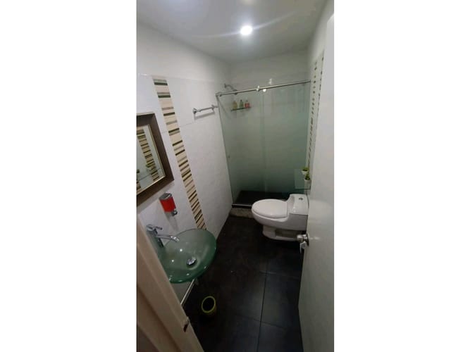 Casa de 7 alcobas en venta en Cr. Los Naranjos, Jamundí, 480 m² · foto 21 de 24