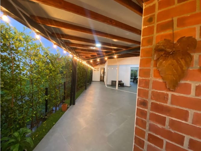 Casa de 4 alcobas en venta en Cn. Club De Campo La Morada, Cali, 305 m² · foto 2 de 13